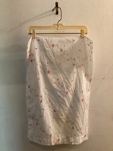 Spring Flowers Solid White Linen Pillow Case, Vintage, 19.75 x 28 in - Picture 1 of 8