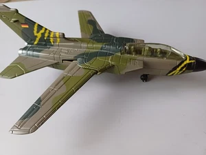 New Ray 1:72 Plastic Finished Panavia Tornado IDS Luftwaffe Tiger Meet - Picture 1 of 7