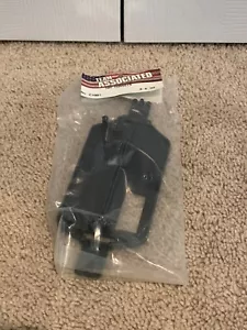 ** TEAM ASSOCIATED ** Vintage 18T Black Plastic Chassis (# 21001) NOS RC18T 1/18 - Picture 1 of 2