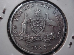 Australian 1933 Florin 5 Pearls Sterling Silver Coin KGV Scarce Date (NN03) - Foto 1 di 2
