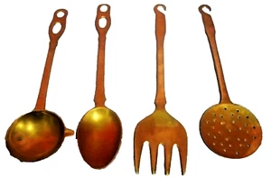 4er Set Messing Küchenutensilien Dekor Schöpfkelle Löffel Gabel Sieb ca. 11" hängend - Bild 1 von 4