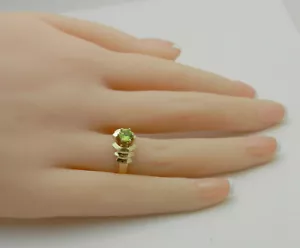 Solid 14k Yellow Gold Solitaire PERIDOT Dome Ribbed Style Ring 4.3 gr size 5.75 - Picture 1 of 9