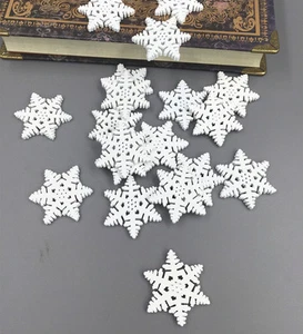 100pcs GROSSE Holz Knopf / Knöpfe Nähen Schnee-Muster-Weihnachtsserie 30mm DIY - Picture 1 of 4