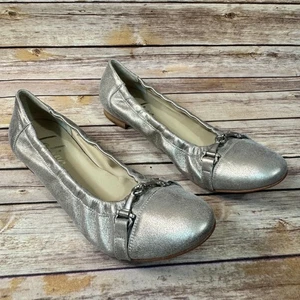 NWOB La Lisa Womens Gold Chloe Leather Ballet Flat Career Comfort Shoes 42/11 - Picture 1 of 9