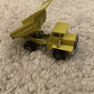VINTAGE MATCHBOX SERIES NO.28, MACK DUMP TRUCK MADE IN ENGLAND BY LESNEY - Picture 1 of 9