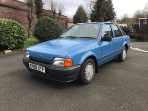 1989 Ford Escort 1.4 GL, 21000 miles, 1 Former Keeper - Picture 1 of 8