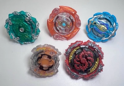 Beyblade Burst Lot – Kerbeus K5, Roktavor R6, Cobra C7, Kraken K4, Ragnaruk Foto 1 de 4