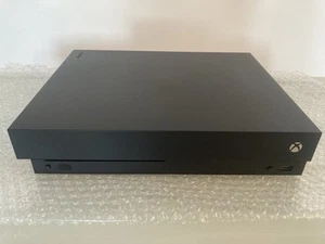Microsoft Xbox One X -  Consola Negra 1TB Disco SSD Modelo 1787 - Imagen 1 de 10