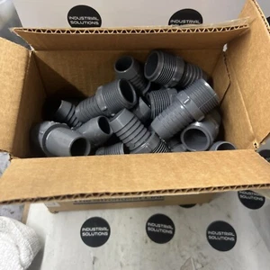 (Caja de 40) Adaptador Lasco Macho 1” Inserto 1” MPT 1436-010 Barra Larga PVC Gris - Imagen 1 de 2