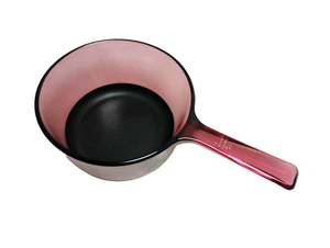 Vintage Vision Cranberry 1.5 Liter Saucepan with Non-Stick Teflon Coating - Picture 1 of 4