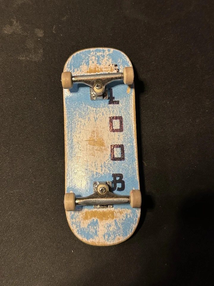 Bloob 34 mm con ruedas dinámicas y roble de 34 mm Foto 1 de 1