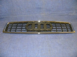 GRIGLIA AUDI A4 DAL 2000 ANTERIORE SENZA FREGIO - Picture 1 of 2