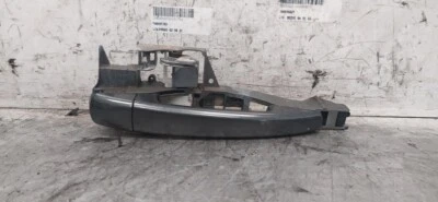 9684559980 Tirador puerta exterior trasero derecho peugeot 5008 1.6 azul-hdi 2009 214324 Foto 1 de 4