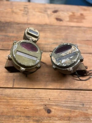 Juego de luces traseras militares industriales Jeep Willys M38A1, M35, M151, 24V Foto 1 de 4