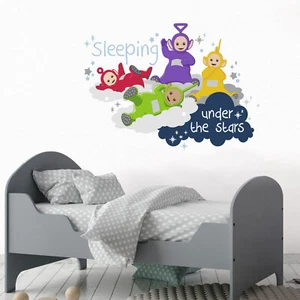 Pegatina de pared oficial de Teletubbies bajo las estrellas | decoración oficial de Teletubbies - Imagen 1 de 7