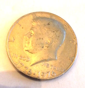 U S PRESIDENT JOHN F. KENNEDY 1776-1976 BICENTENNIAL CLAD HALF DOLLAR - Picture 1 of 2