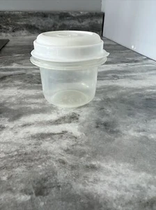 Rubbermaid Servin Saver - #0 - White - Round - 2 3/4” - Picture 1 of 4