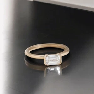 1 kt Smaragdschliff Labor gezüchteter Diamant Verlobungsring 18 kt Gelbgold IGI - Bild 1 von 14