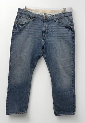 Jeans Tommy Hilfiger relaxado perna reta cintura média masculino tamanho 38 X 30 2009 em excelente estado usado - Imagem 1 de 4