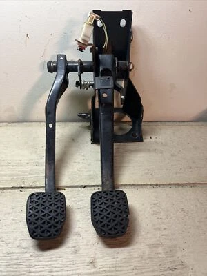 BMW E30 1986 conjunto de embrague y pedal de freno 325e 325I 325IX 320I fabricante original Foto 1 de 4