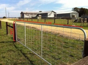 Heavy Duty Vertical Brace Farm Gates and gate hinge - Picture 1 of 8