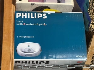 New PHILIPS 3-IN-1 WAFFLE/GRILL/TOAST MAKER MODEL HD2420 - Picture 1 of 5