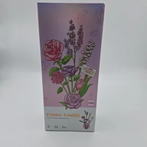 QLT Mini Bricks Flower Bouquet Building Set #1657, 554 Pieces ~ NEW SEALED - Picture 1 of 6