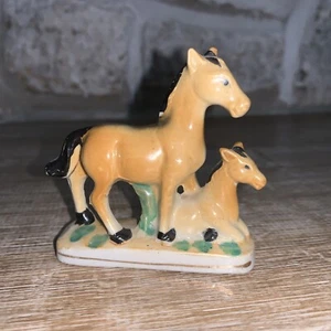 VINTAGE JAPAN BROWN CERAMIC JAPAN MARE & FOAL HORSE FIGURINE 2.5" TALL - Picture 1 of 9