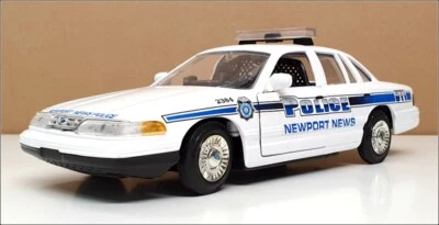 Motormax 1/24 Scale 76102B - Ford Crown Victoria Police - Newport News - Image 1 of 4