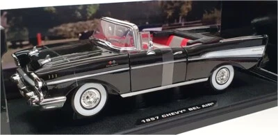 Motormax 1/18 Scale 79831 - 1957 Chevrolet Bel Air Bond 007 Dr. No - Black - Image 1 of 4