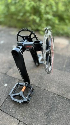 Tischuhr aus Fahrradteile . Fahrrad-Rad-Clock, Upcycling Design Uhr. UHR - Bild 1 von 4