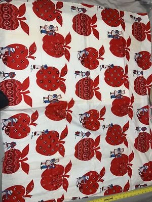 Holly Hobbie Rojo Jacquard Texturizado Rojo Bandana Manzanas Tela 1 Yarda Foto 1 de 4