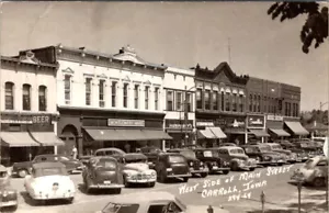 CARROLL, IOWA - TRAFFICATA STRADA PRINCIPALE LATO OVEST - VECCHIA CARTOLINA FOTOGRAFICA REALE - Foto 1 di 2
