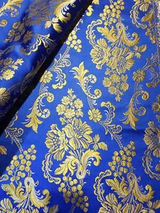 Tessuto jacquard broccato per paramenti chiesa e clero motivo floreale e uva - Foto 1 di 12