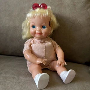 Pulgarcita de juguete ideal vintage 1970 en un minuto muñeca tira de cuerda funciona/se mueve - Imagen 1 de 7