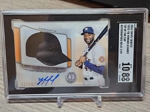 2024 Topps Tribute Tip Of The Cap Auto Relic Yordan Alvarez 01/25 ASTROS F - Foto 1 di 2