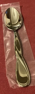 Aquarius Teaspoon Oneida Glossy Stainless 18/10 Unused China Flatware 6 1/8" - Picture 1 of 4