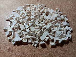 LEGO BULK LOT OF 200 WHITE SLOPE 30° DEGREE 1 X 1 X 2/3 #54200 - Picture 1 of 1