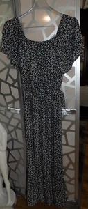 DAYTRIP BLACK/WHITE OFF THE SHOULDER FLORAL BOHO MAXI DRESS ( SIZE: L) - Picture 1 of 7
