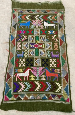 Hermosa alfombra de piso Kilim marroquí hecha a mano tradicional vintage 98x52 cm Foto 1 de 4