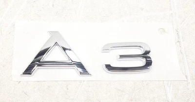NUEVO OEM Volkswagen "A3" Cromo Tapa Maletero Insignia 8P08537412ZZ Audi A3 2006-2024 Foto 1 de 4