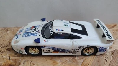 Slot Car Carrera Porsche 911 GT1 EVO Le Mans 97 scala 1/32 - Immagine 1 di 4