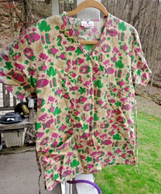 Expo Multicolor Peces Tropicales Cangrejos Cuello en V Expo Uniforme Médico Pequeño Foto 1 de 4