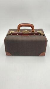 The French Company Vintage Tweed And Leather Gladstone Bag With Original Keys