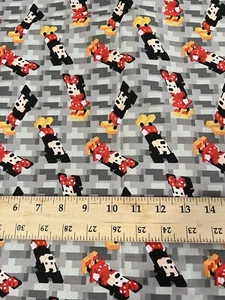 Mickey And Minnie Mouse Crossy Road Block - Springs 10 Yards - Picture 1 of 2