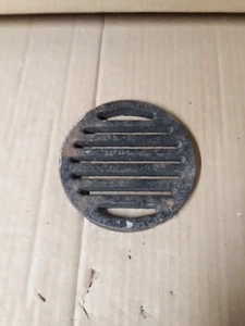 Cubierta de rejilla de drenaje redonda de hierro fundido NOS 4-3/4 pulgadas - Imagen 1 de 2