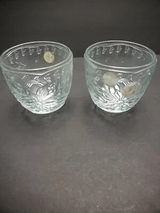 Set of 2 Crystal Clear Poinsettia Votive Candle Holder Christmas - Picture 1 of 4