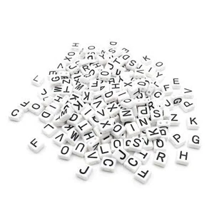 Vintageparts DIY rechteckige Buchstabenperlen aus Acryl in weiß 200 Stück - Bild 1 von 3