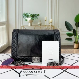 echt Chanel WOC Boy Reverso Lammleder schwarz Leder Umhängetasche A1674 - Bild 1 von 22