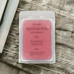 Grandma's Apple Pie Soy Wax Melts 2.6oz w/ Essential/Fragrant oils! | Fruity - Picture 1 of 2